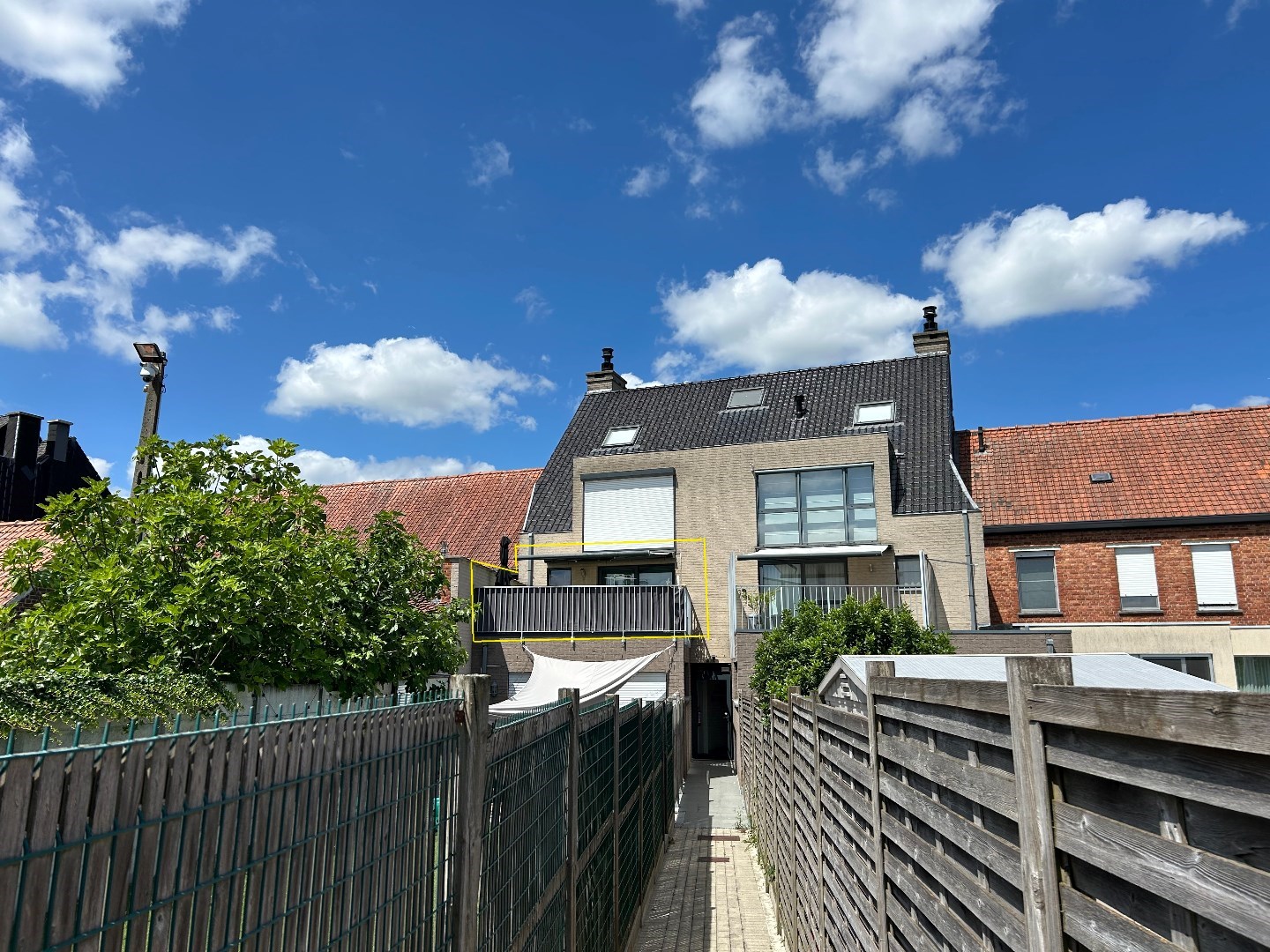 Aangenaam appartement met garage en groot terras 