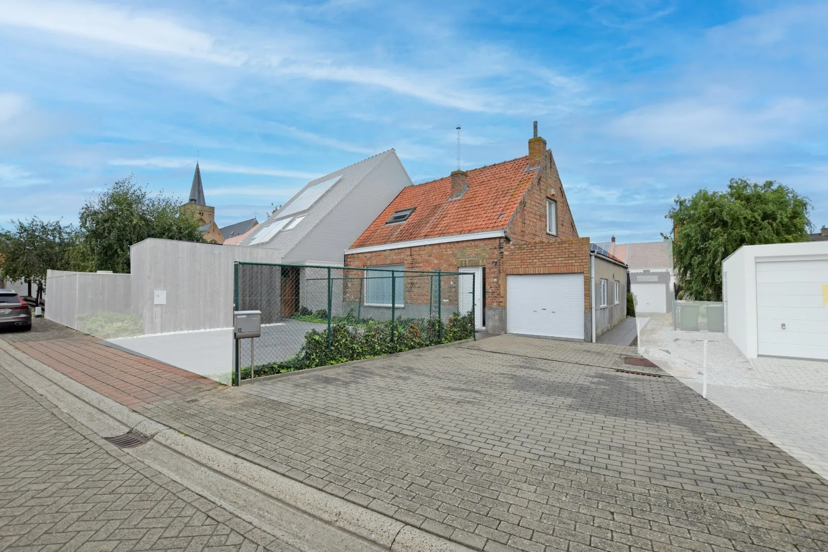 Te renoveren halfopen woning te Ramskapelle op 170m².