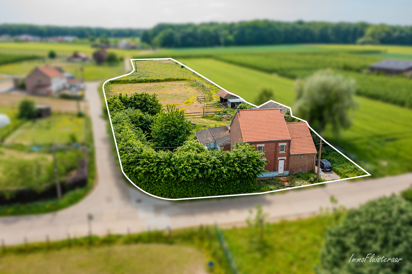 Te renoveren woning met aanhorigheden en weiland op ca. 80a te Kortenaken (Vlaams-Brabant) 