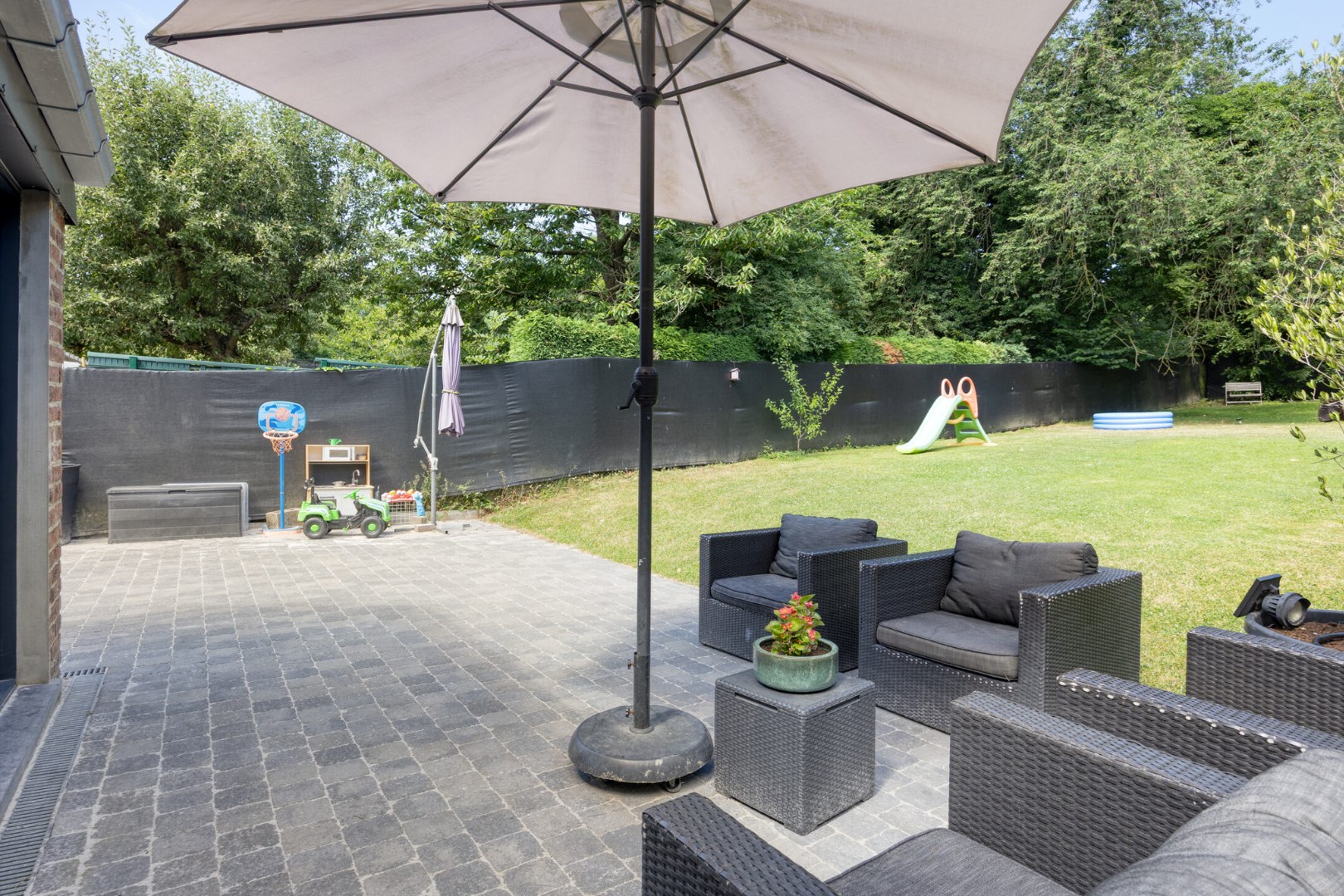 4 gevel VILLA met 3 slaapkamers + bureau, ruime tuin – 1652 ALSEMBERG (BEERSEL) 