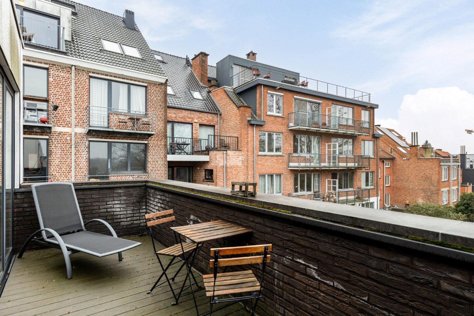 Goed gelegen appartement met 2 slaapkamers en 2 terrassen - bewoonbare oppervlakte 115m&#178; - EPC B 