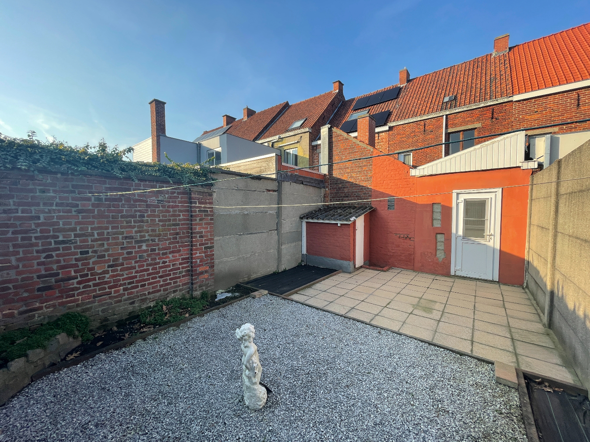 Rijwoning met 3 slaapkamers en stadstuin op centrale ligging te Roeselare 