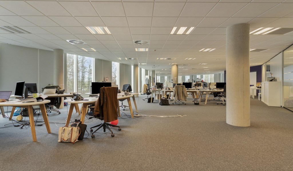 Kantoren met dienstverlening in Planet Business Center aan The Loop in Gent