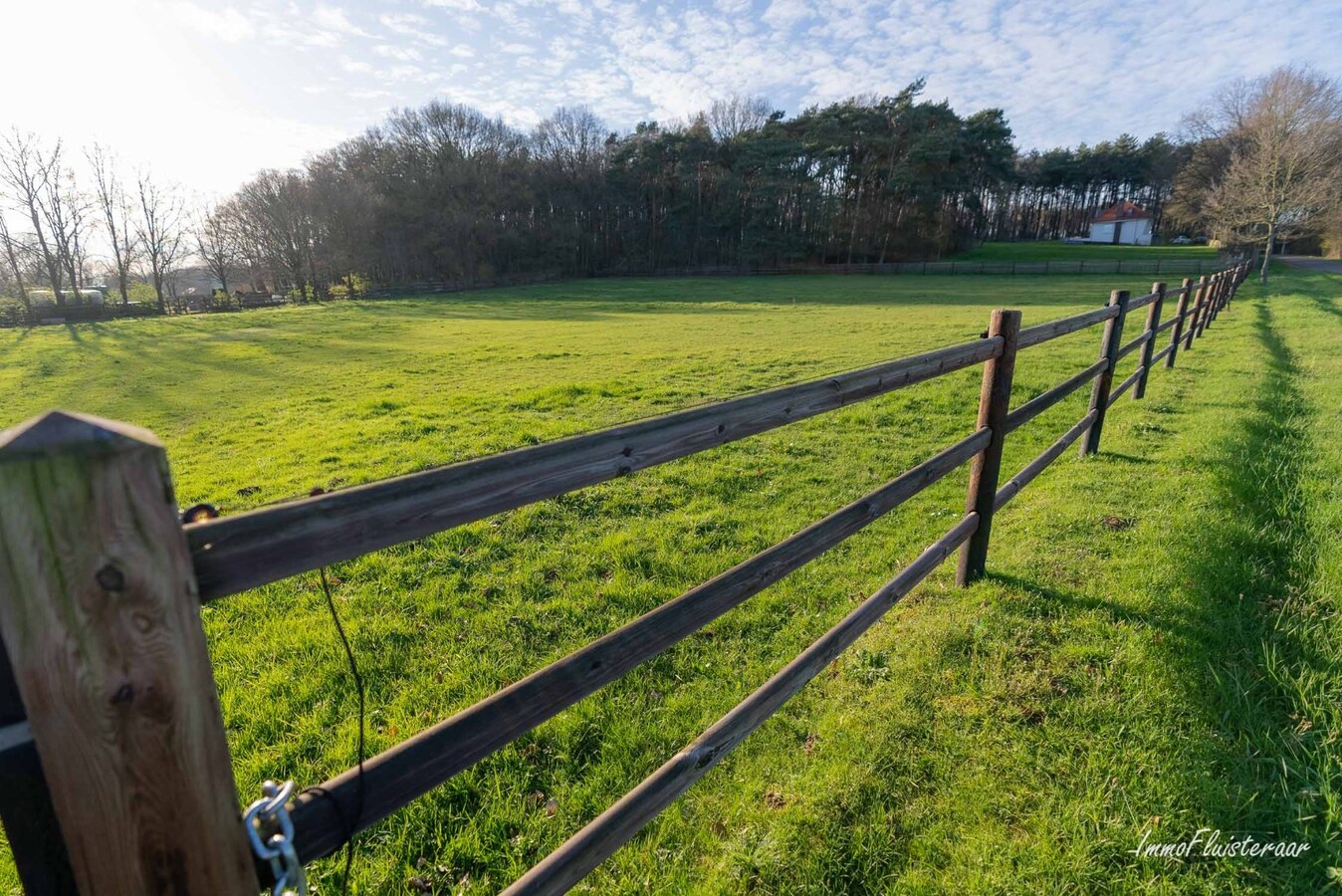 Gerenoveerde hoeve met stallen op ca. 1 hectare te Paal (Beringen) 