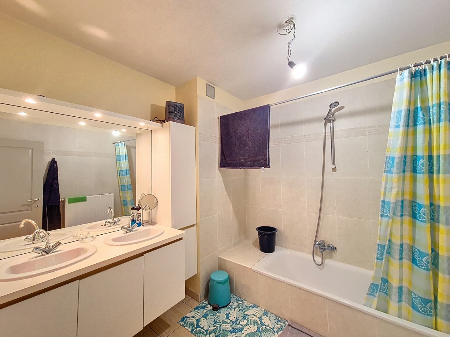 Dakappartement met 2 slpks en garage 