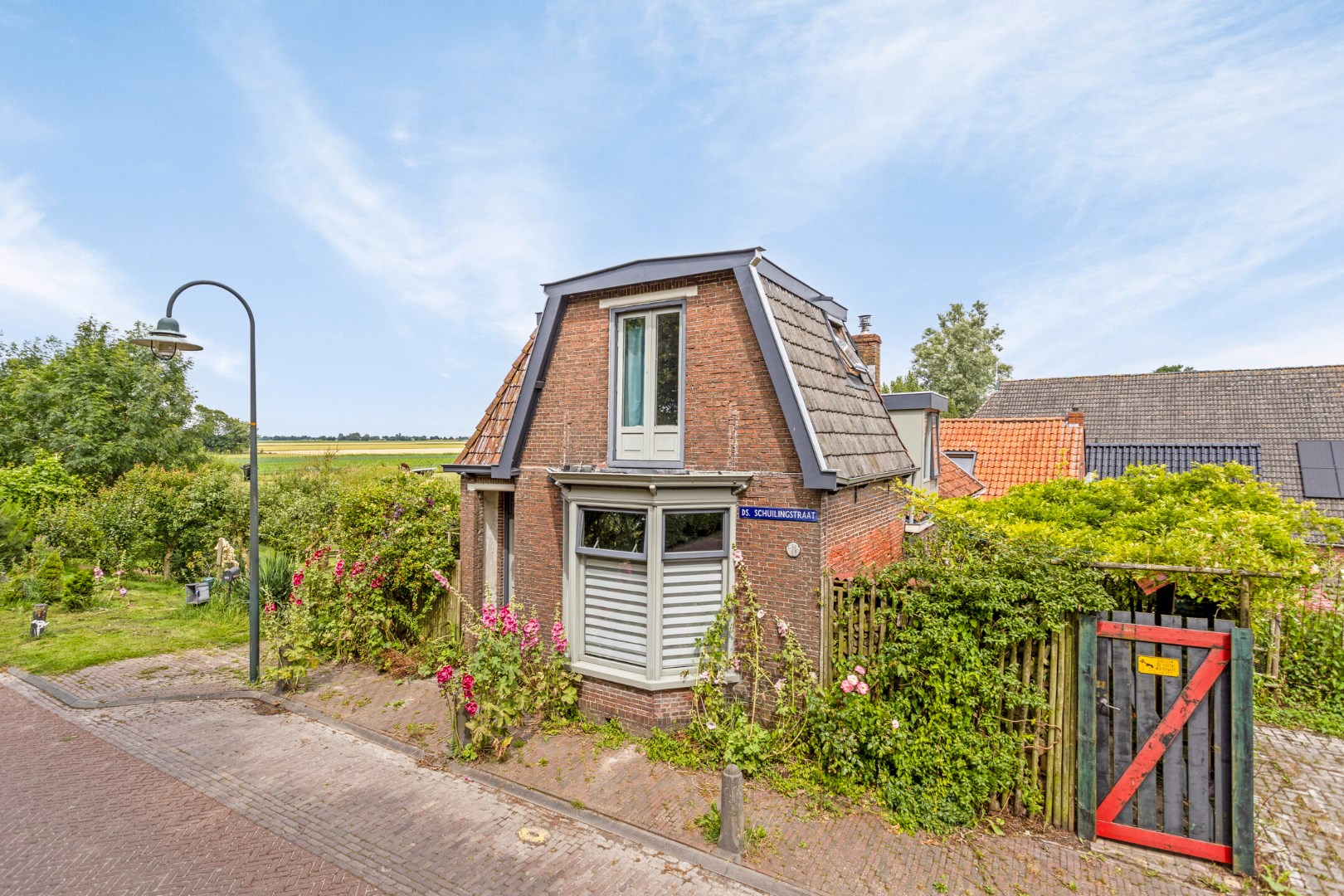 Charmante woning aan de rand van het pittoreske dorp Oudebildtzijl 