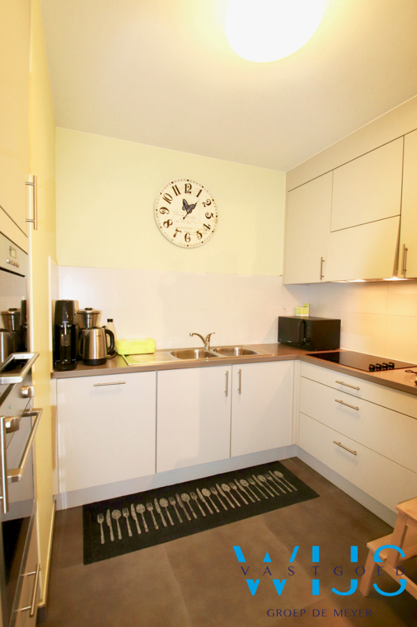 Instapklaar &#233;&#233;nslaapkamer appartement MET staanplaats te Evergem/Rieme ! 