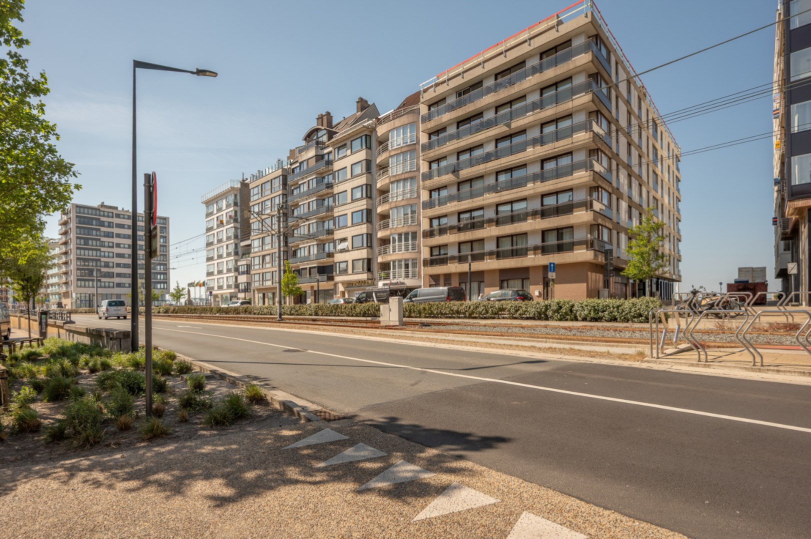 Instapklaar appartement met 2 slaapkamers en zonneterras 