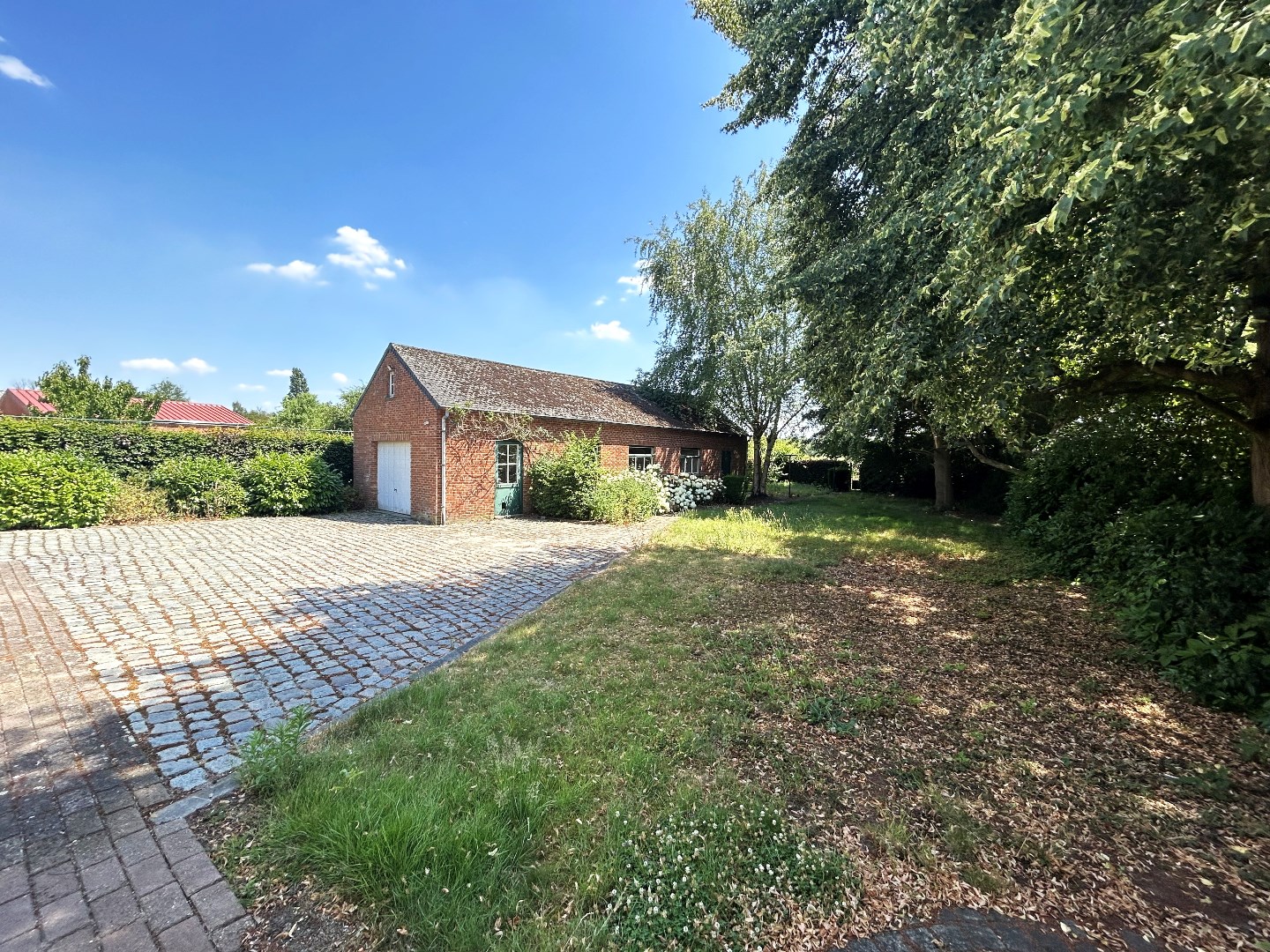 Ruime woning met 4-5 slpk. in het centrum van Geel 