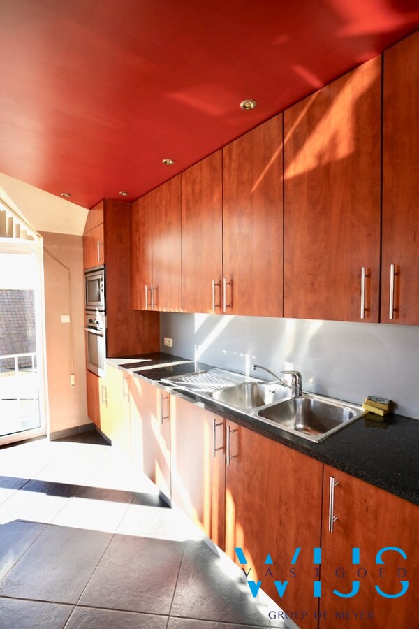 Tof 2 slaapkamer appartement in centrum ERTVELDE ! 