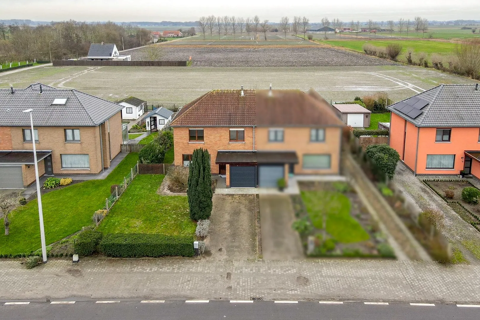Halfopen woonst met drie slaapkamers te Gistel