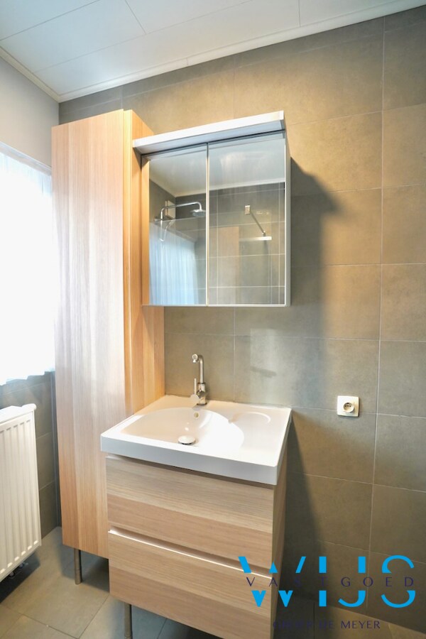 Bungalow met 2 slaapkamers op TOPlocatie ! 