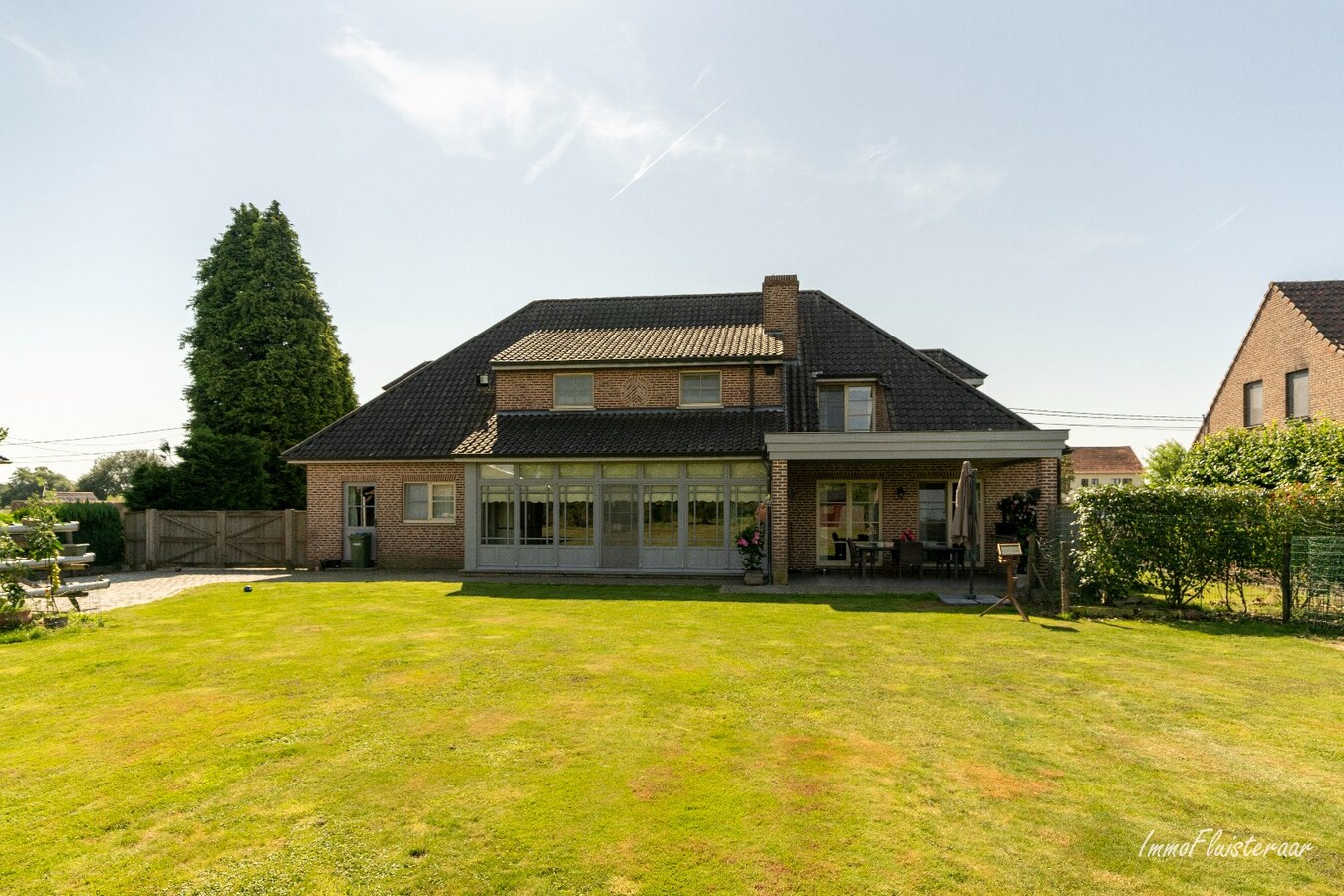 Instapklare landelijke villa op een ruim perceel van ca. 65a te Meensel-Kiezegem (Tielt-Winge). 