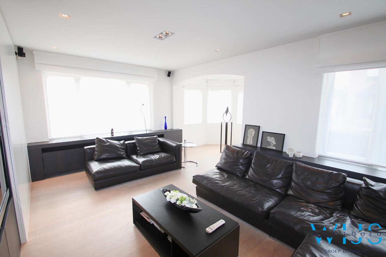 Schitterend karaktervol woonhuis met 5 slaapkamers in Assenede ! 