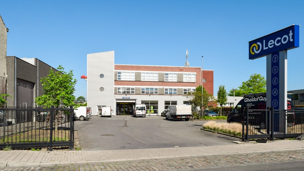Budgetvriendelijke kantoren te huur vlakbij afrit E17 in Gentbrugge