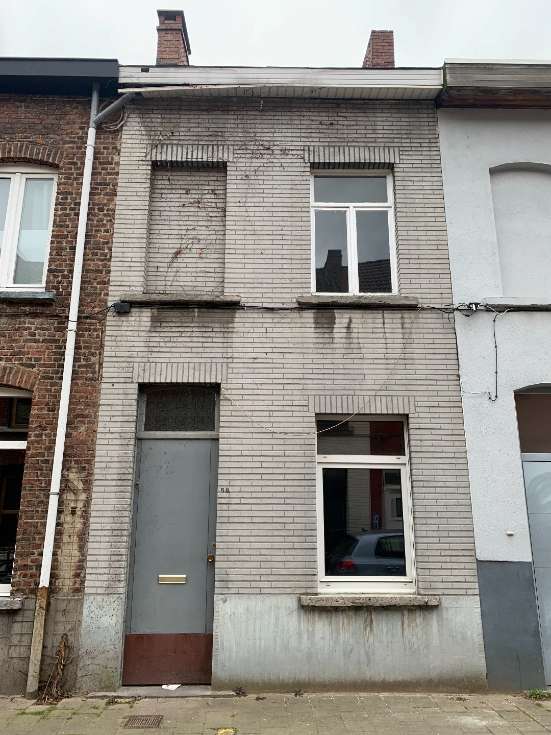 Te renoveren woning in doodlopende straat te Gent! 