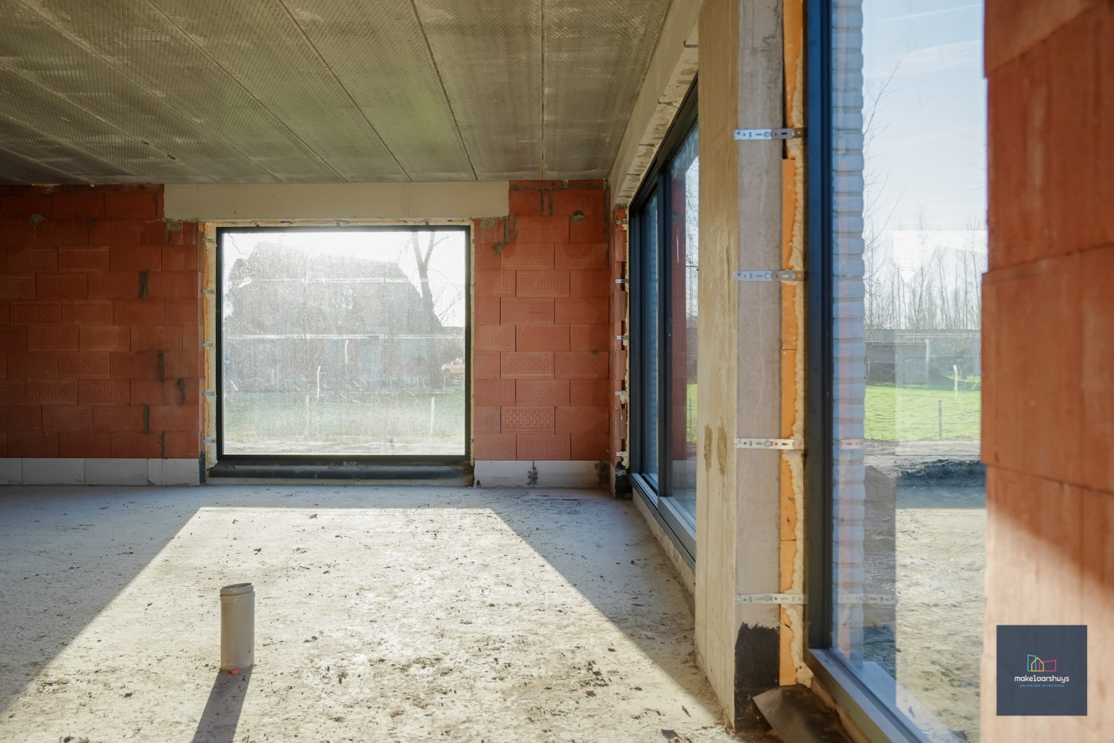 Halfopen casco villawoning met prachtig uitzicht en veel potentieel in Beervelde 