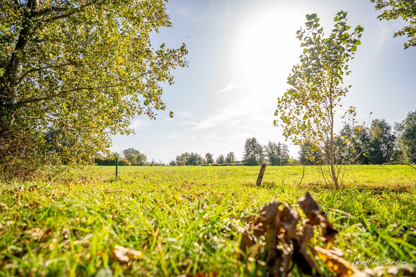 Situ&#233;e idylliquement &#224; r&#233;nover &#224; Deinze sur environ 6 hectares 