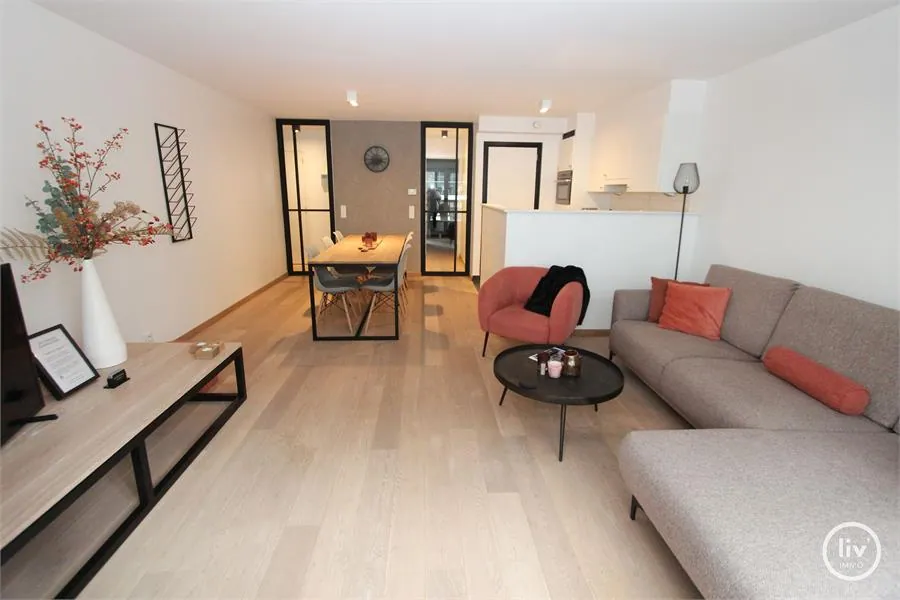 Recent luxueus afgewerkt appartement met 3 slaapkamers goed gelegen te Elizabetlaan. (Nog update gehad in 2020).