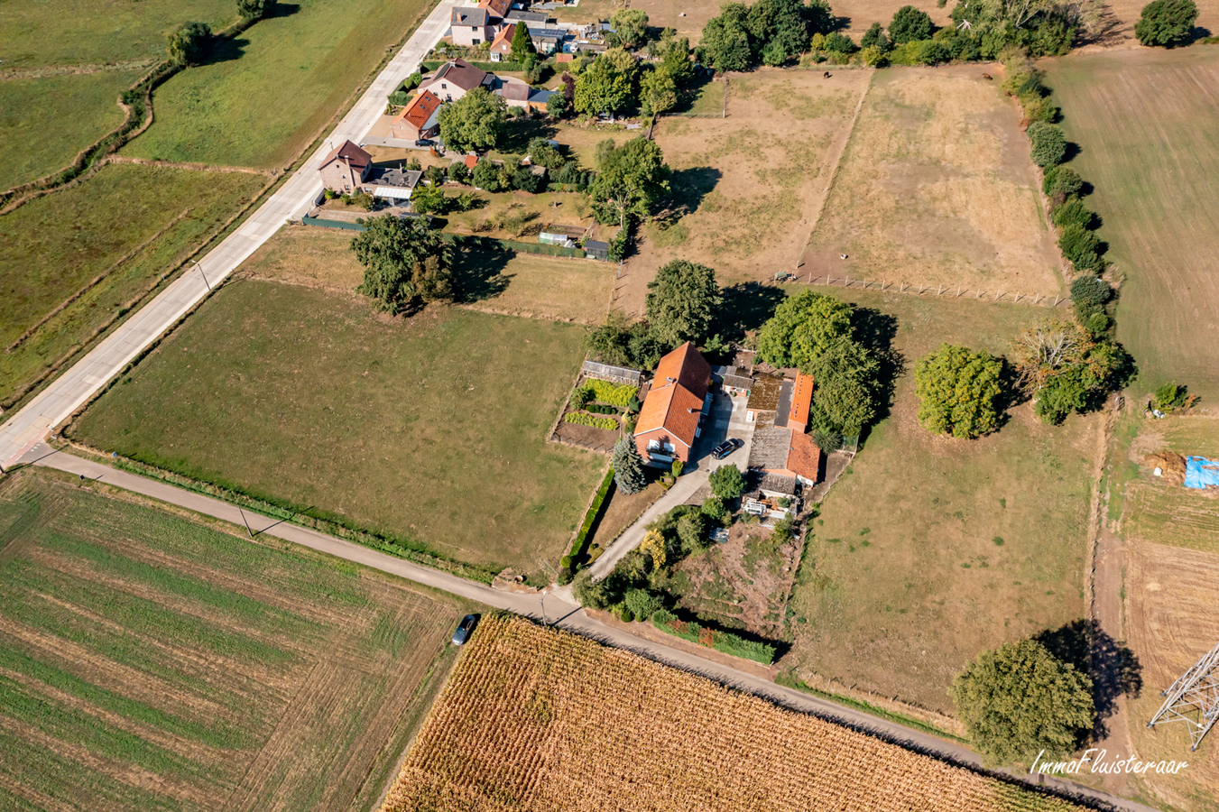 Te renoveren landelijke woning met aanhorigheden en weiland op ca. 1,2ha te Kersbeek-Miskom (Kortenaken; Vlaams-Brabant) 