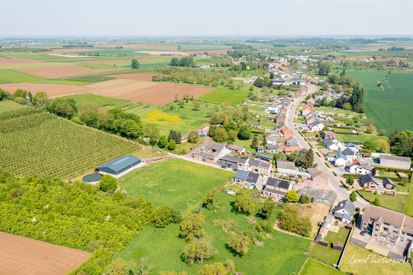 Ferme carr&#233;e &#224; r&#233;nover sur environ 60 ares &#224; Borlo (Gingelom) 