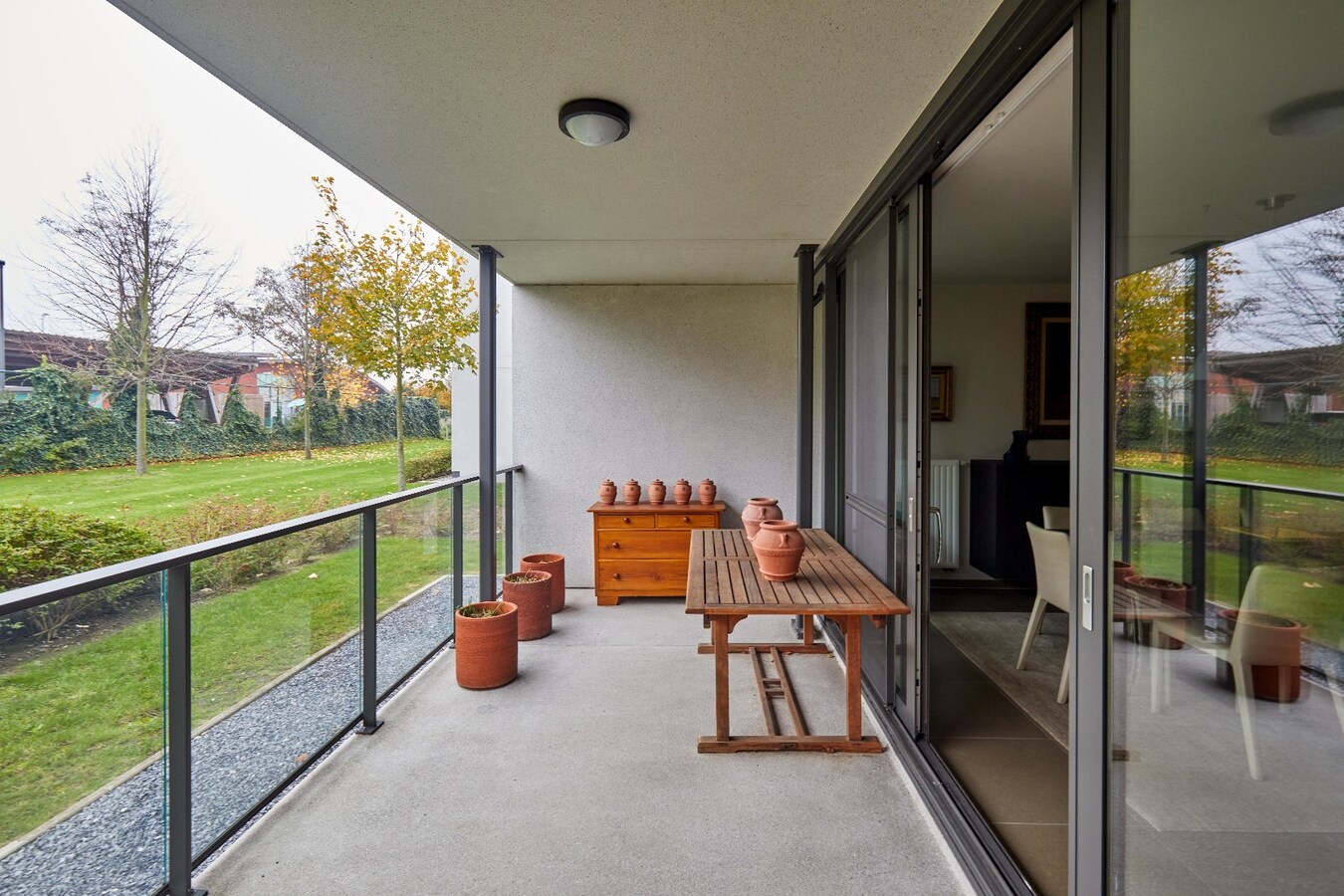 Recent, ruim en comfortabel 3-slpk-appartement in groene omgeving, palend aan AZ Sint-Jan 