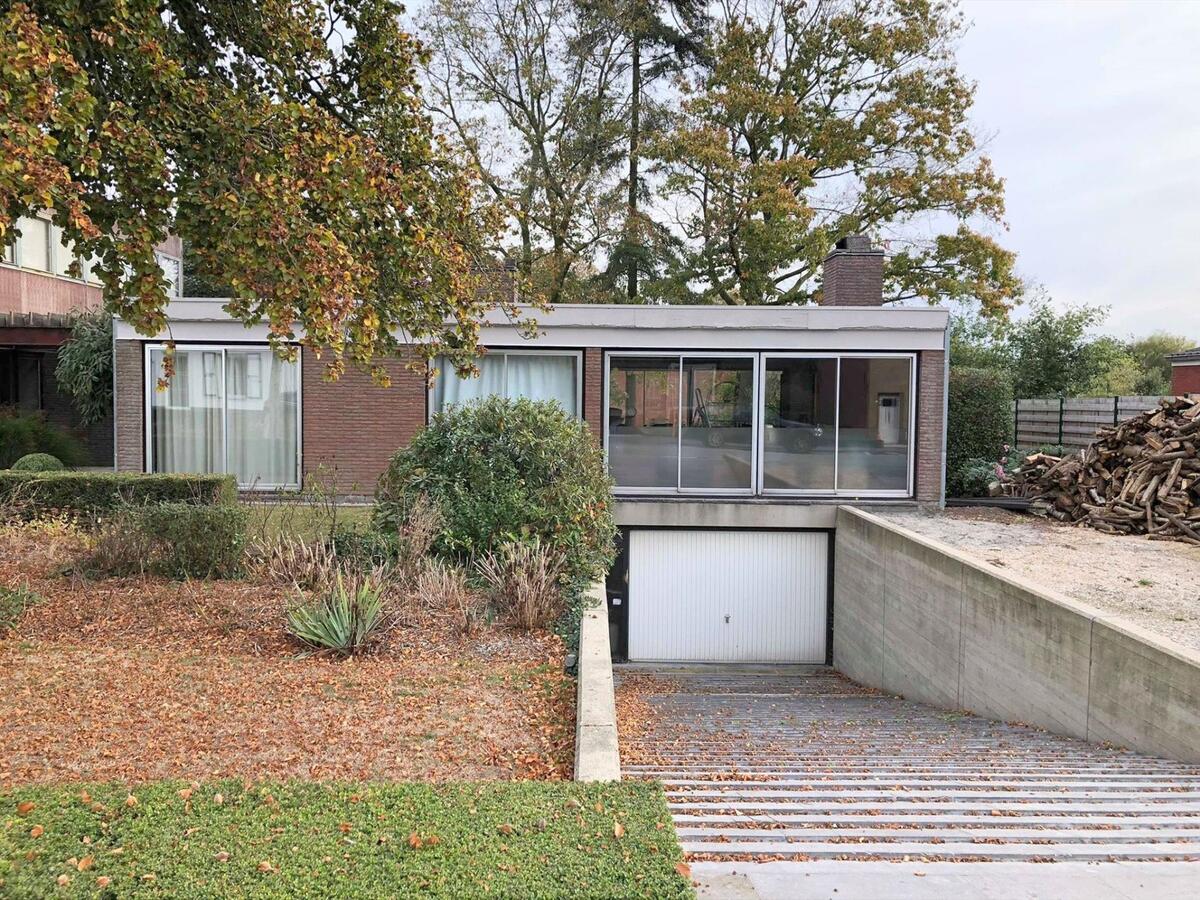 Centraal gelegen bungalow met ruime tuin 