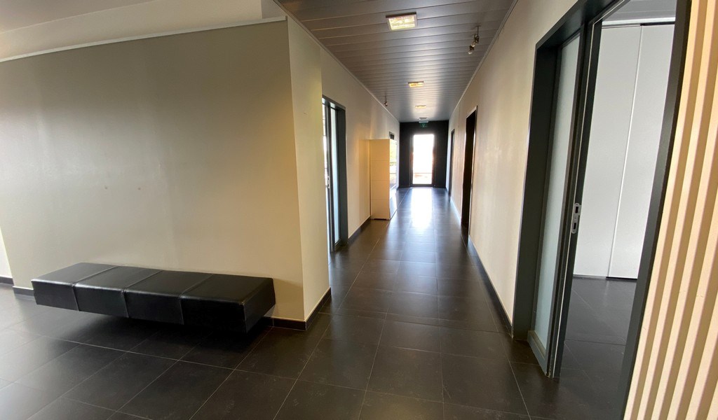 Instapklare kantoren te huur nabij het centrum van Wetteren