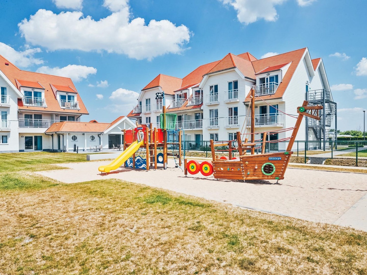 vakantiesuite met aparte slaapkamer en slaaphoek (5p) op het gelijkvloers in Nieuwpoort 