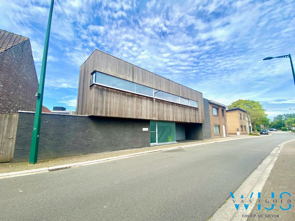 Unieke architectenwoning met leuke tuin te centrum ERTVELDE! 