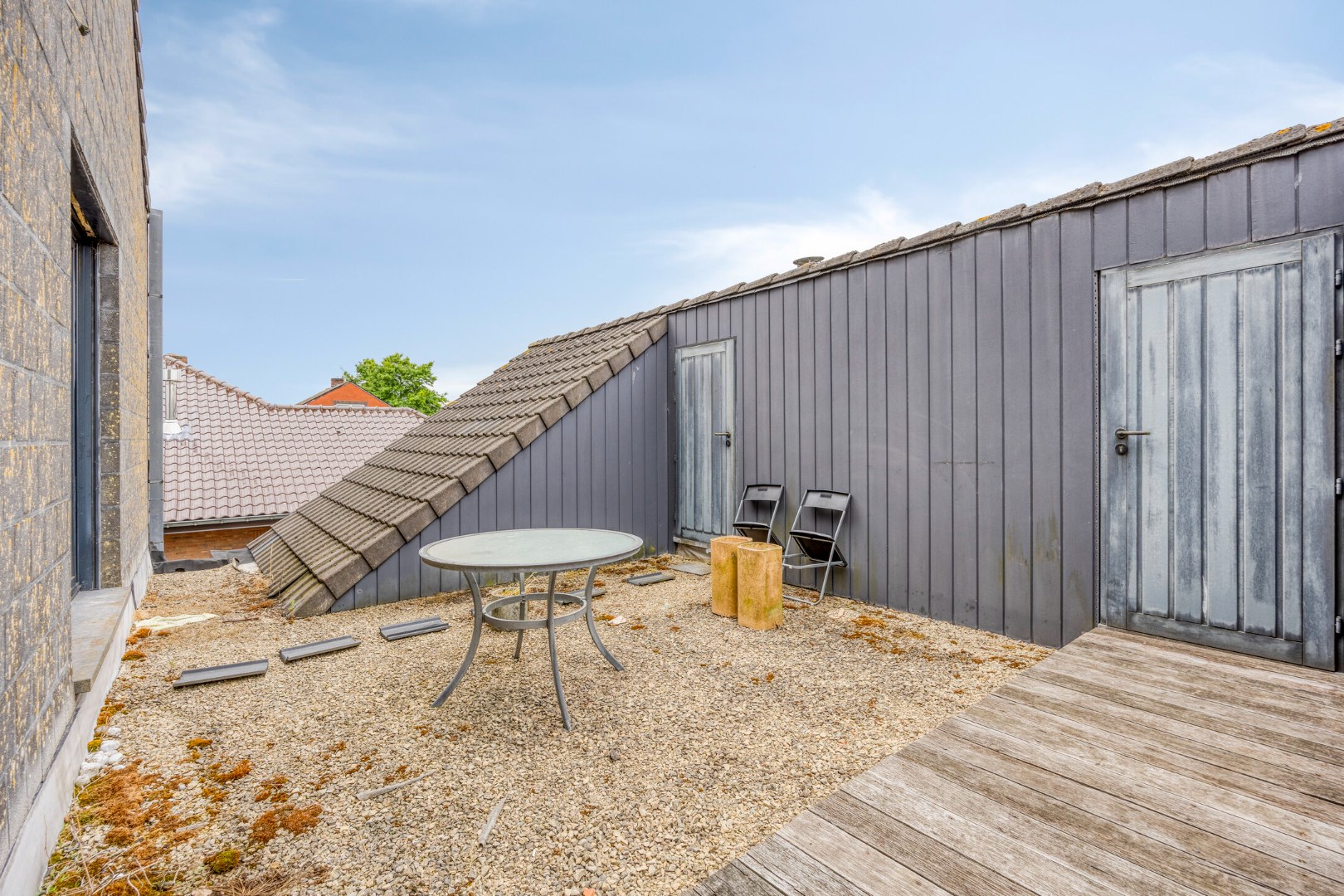 Villa met praktijkruimte op perceel van 1.817m&#178; te Geel 