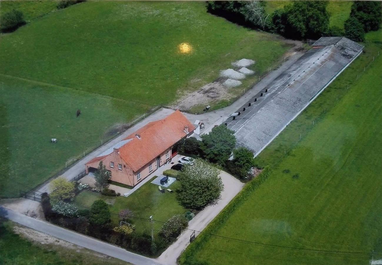 Gerenoveerde hoeve met stallingen op ca. 5800m&#178; te Ramsel 