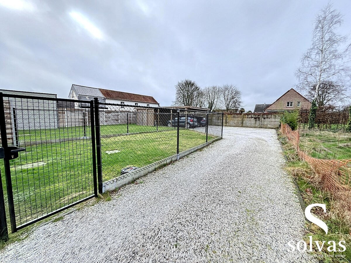 Halfopen nieuwbouw met 3 slaapkamers en tuin 