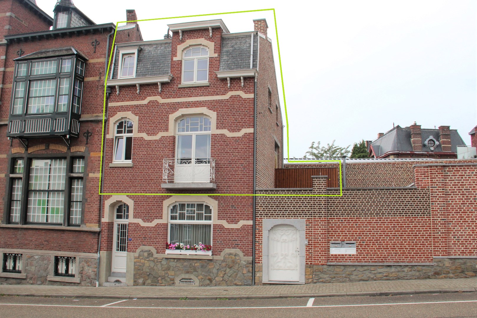 RUIM DUPLEX APPARTEMENT MET DAKTERRAS 