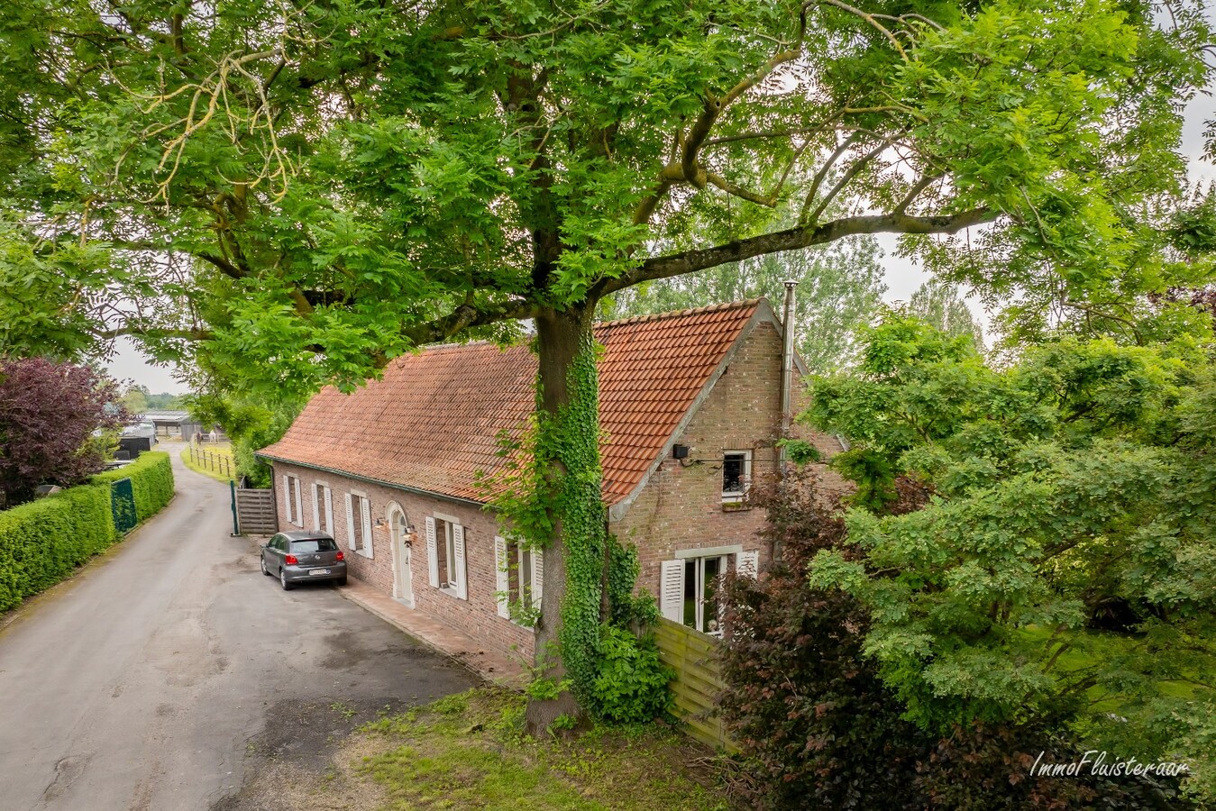 Charmante woning met hippisch complex op ca. 1,5 ha te Temse 