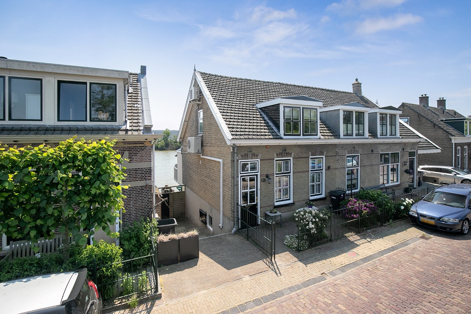 Karakteristieke jaren &#39;30 woning met 3 slaapkamers en vrij uitzicht over de Hollandse IJssel! 