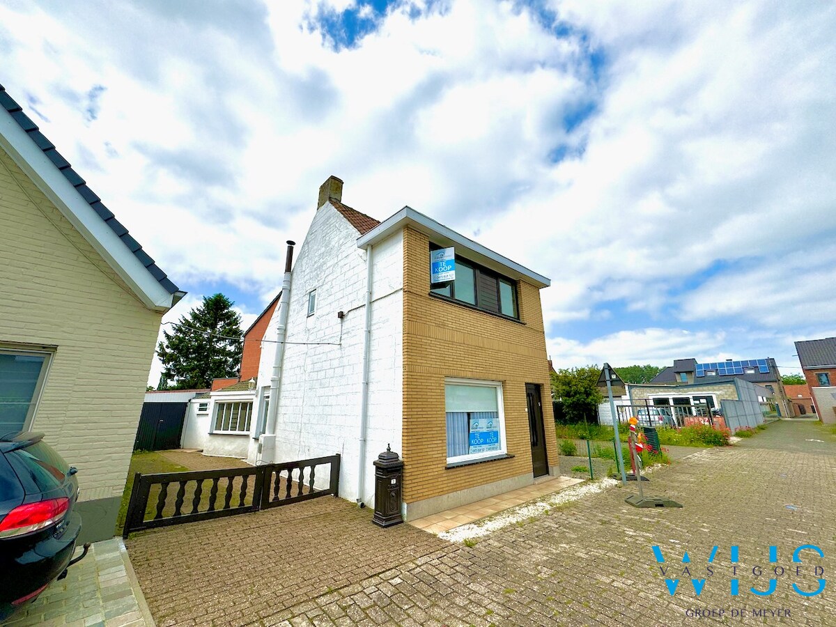 Te renoveren woning in centrum Ertvelde 
