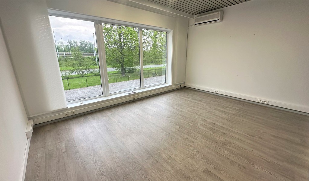 Kantoren te huur aan klaverblad in Gent