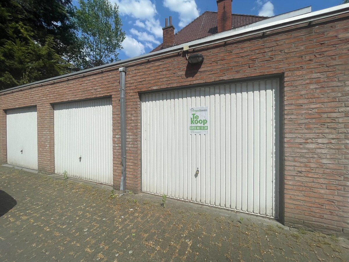 Garagebox gelegen in centrum Ardooie 