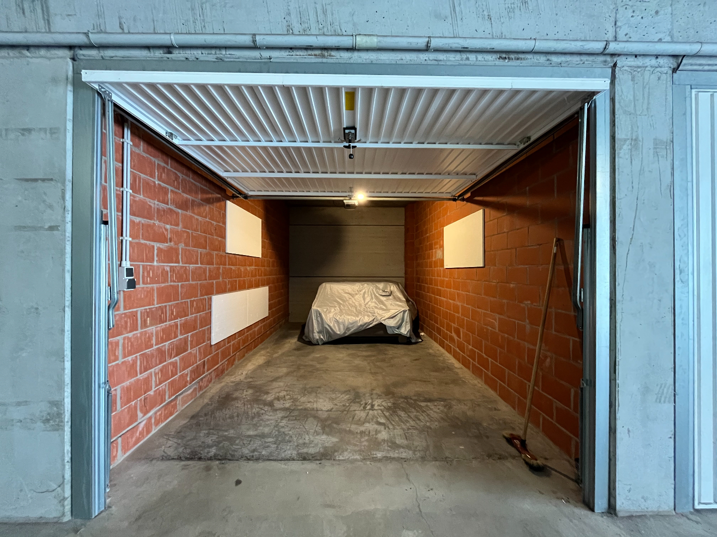 Vlot bereikbare garagebox op de Rederskaai te Zeebrugge 