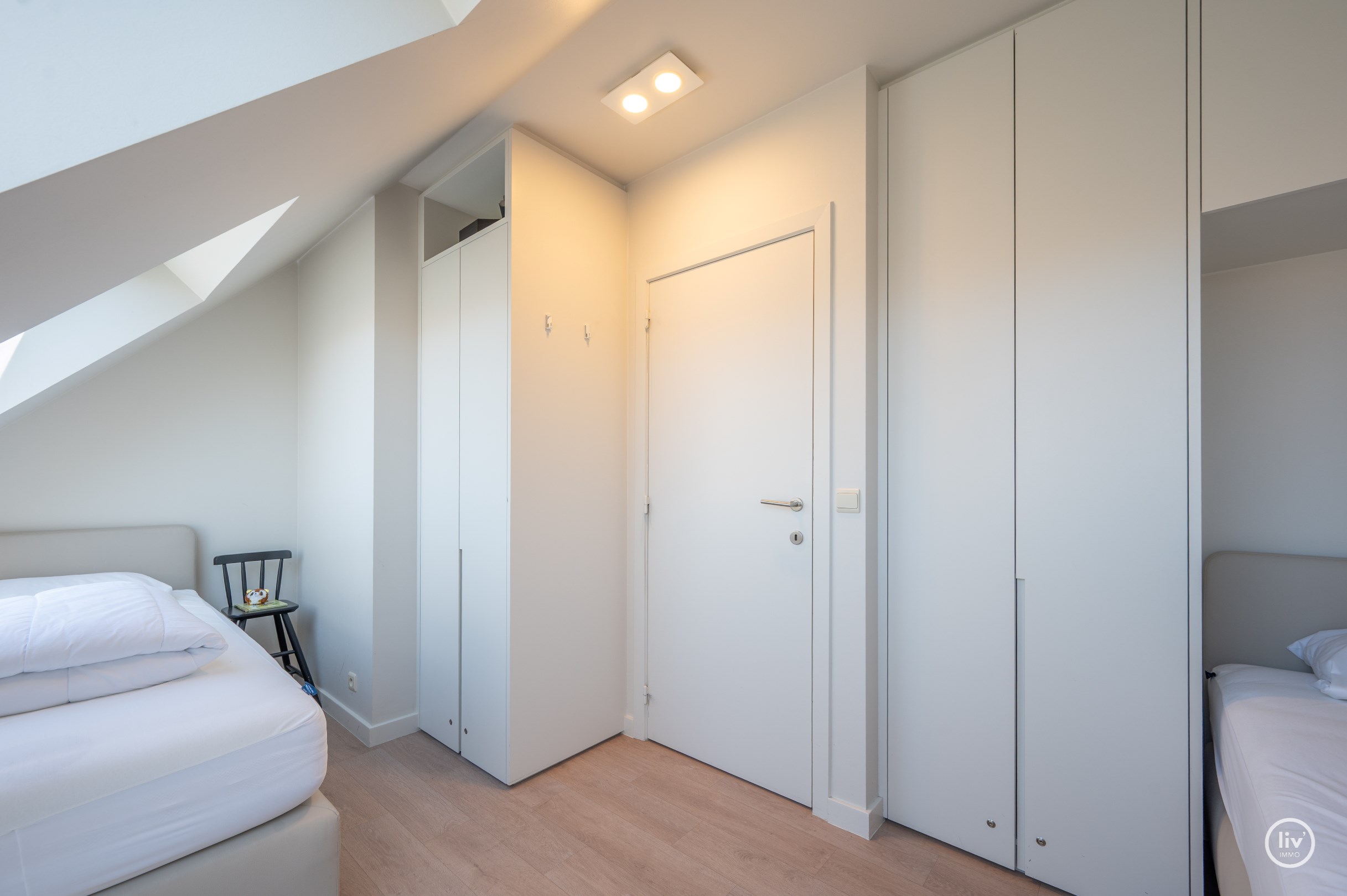 Appartement en duplex lumineux avec 2 grandes terrasses situ&#233; dans l&#39;avenue Paul Parmentier. 