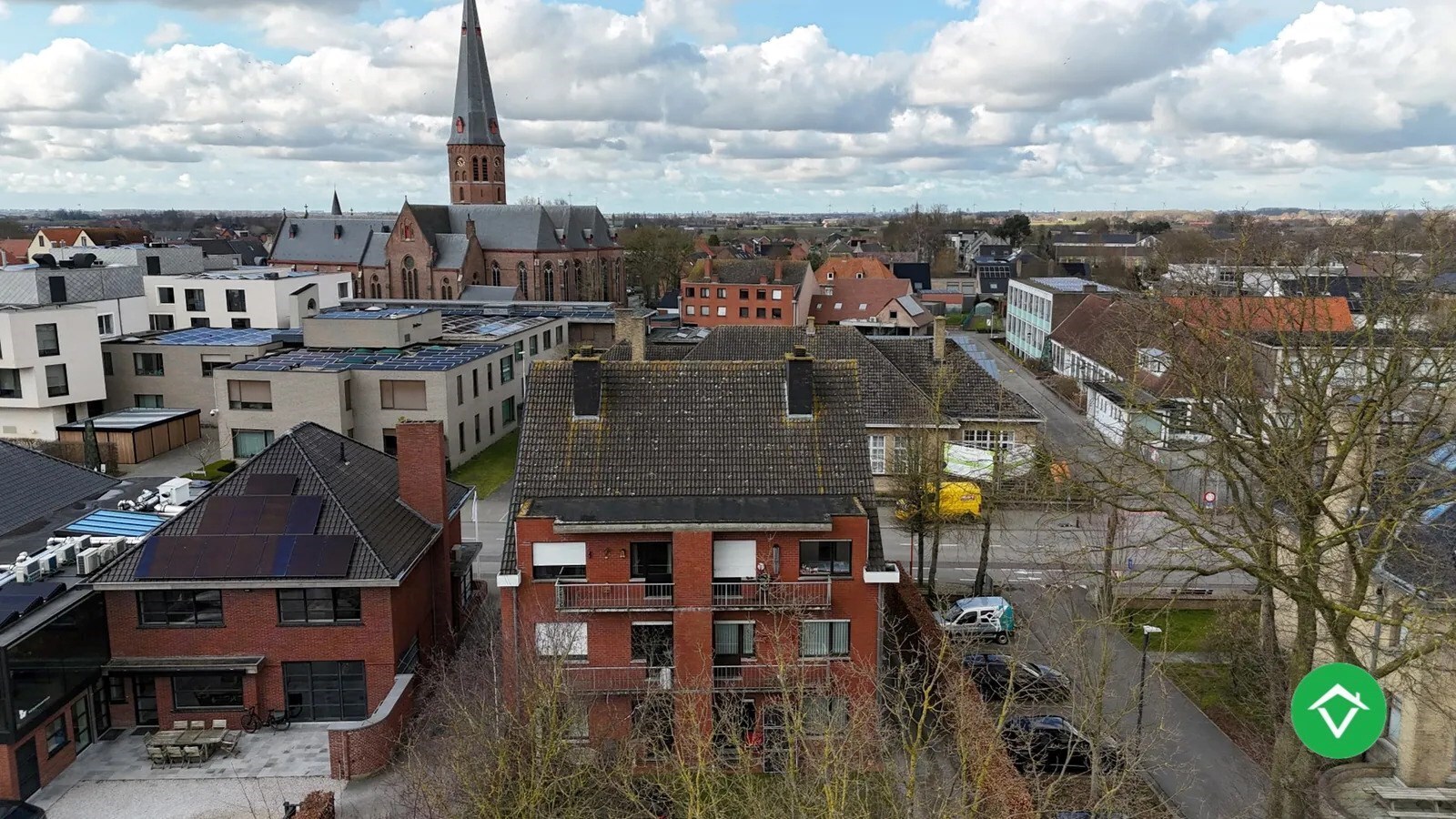 Appartement met 2 slaapkamers en garage in centrum Koekelare 