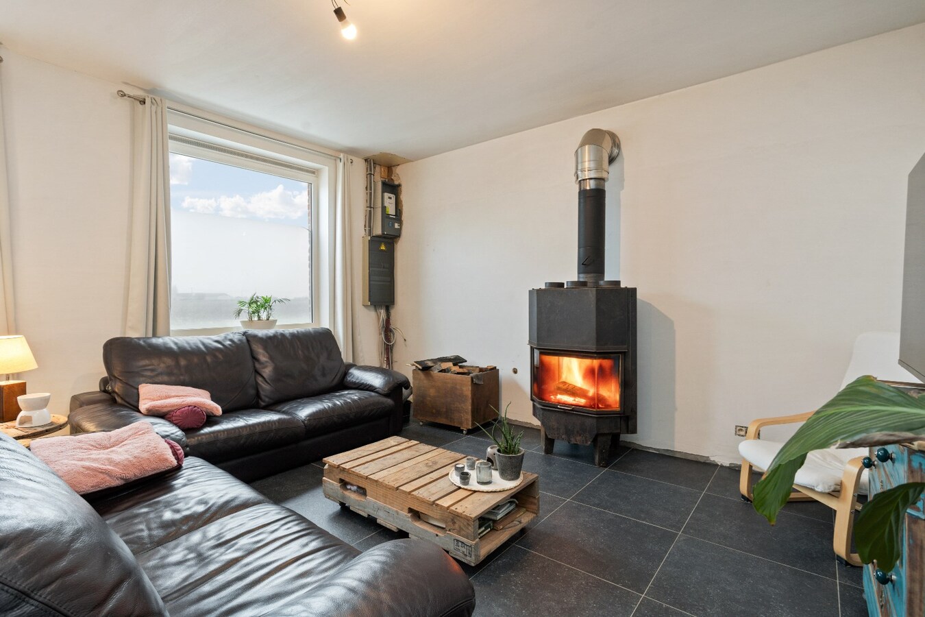 Landelijk gelegen, vrijstaande woning op ruim perceel van 670m&#178; 