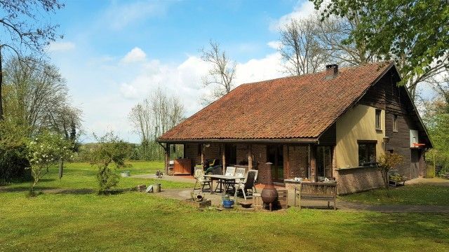 Idyllische vakantiewoning in het groen op 2352 m&#178; 