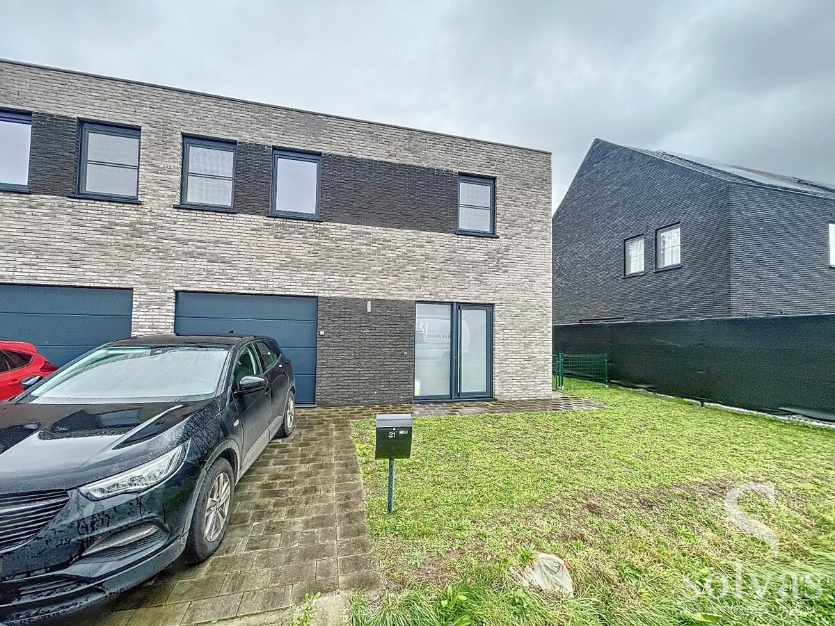 Nieuwbouwwoning in rustige woonwijk met 4 slaapkamers 