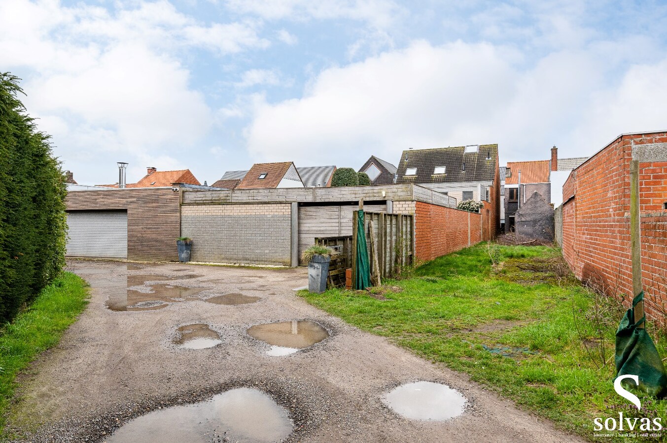 Te renoveren woning in centrum Maldegem met 2 slaapkamers 