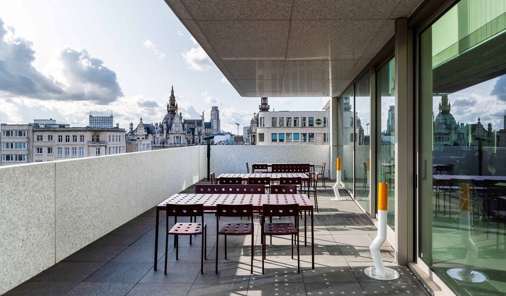 Gemeubelde kantoren met dienstverlening in SQ Antwerp Tower