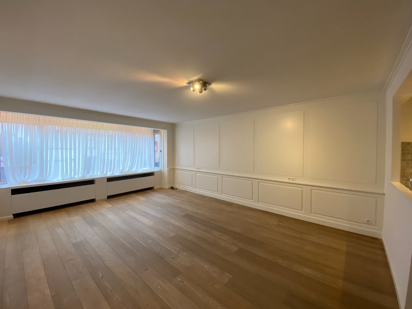 Centraal gelegen appartement met 2 slaapkamers, balkon en garage! 