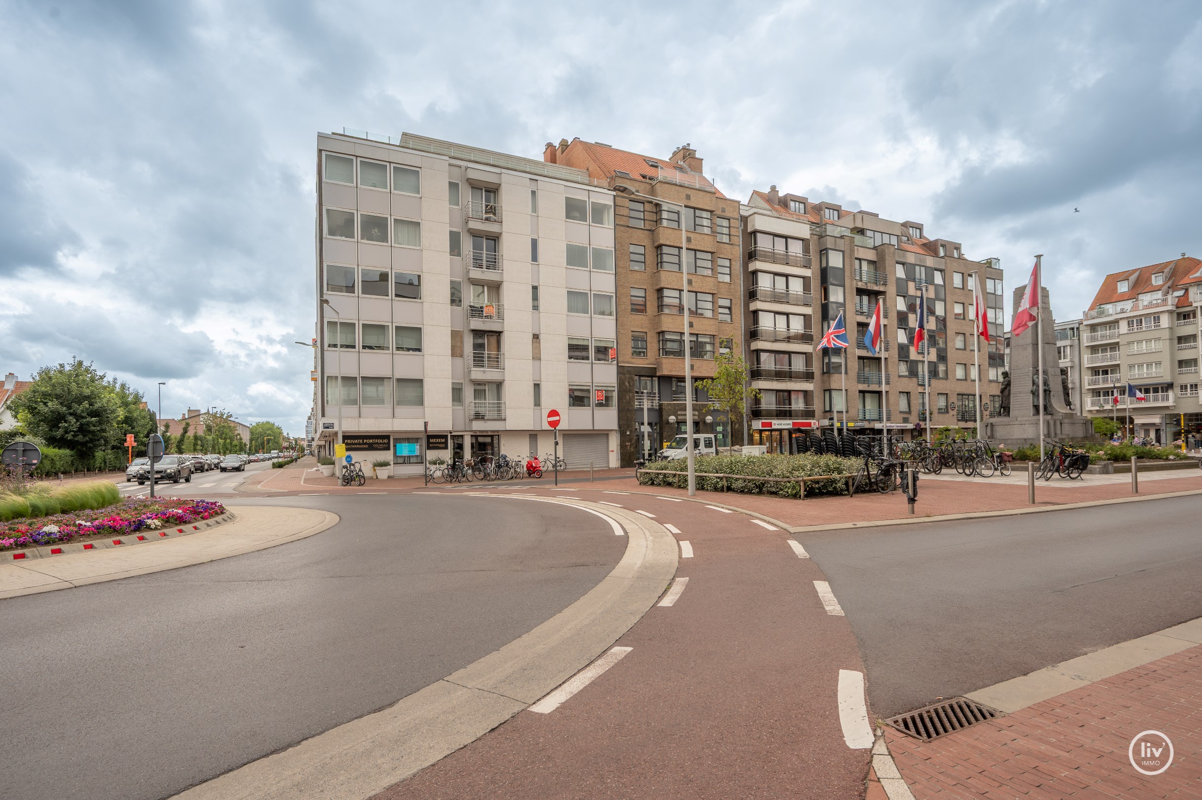 Volledig gerenoveerd 3-slaapkamerappartement met open zicht over het groen &#233;n de Lippenslaan 