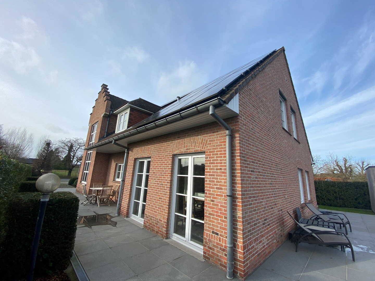 Exclusieve villa op een residenti&#235;le ligging op 1.145 m&#178; nabij het centrum! 